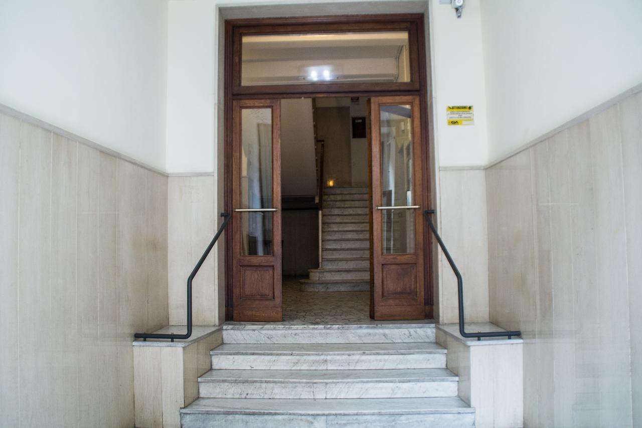 Interno 10 Cavour Bed & Breakfast Napoli Exterior foto